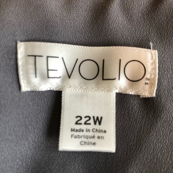 Tevolio gray sheath with ruffles!  Sz 22 - Picture 4 of 4